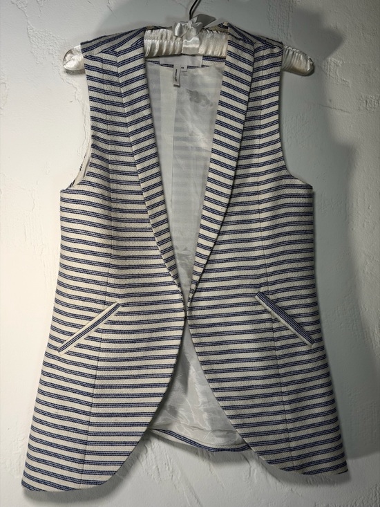 BCBGeneration Jackets & Blazers - BCBGeneration Navy & White Striped Sleeveless Blazer Vest